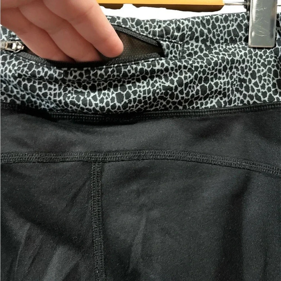 Nike Women's Dri-Fit Running Training Capri Tights Black Print size Large - Picture 4 of 8